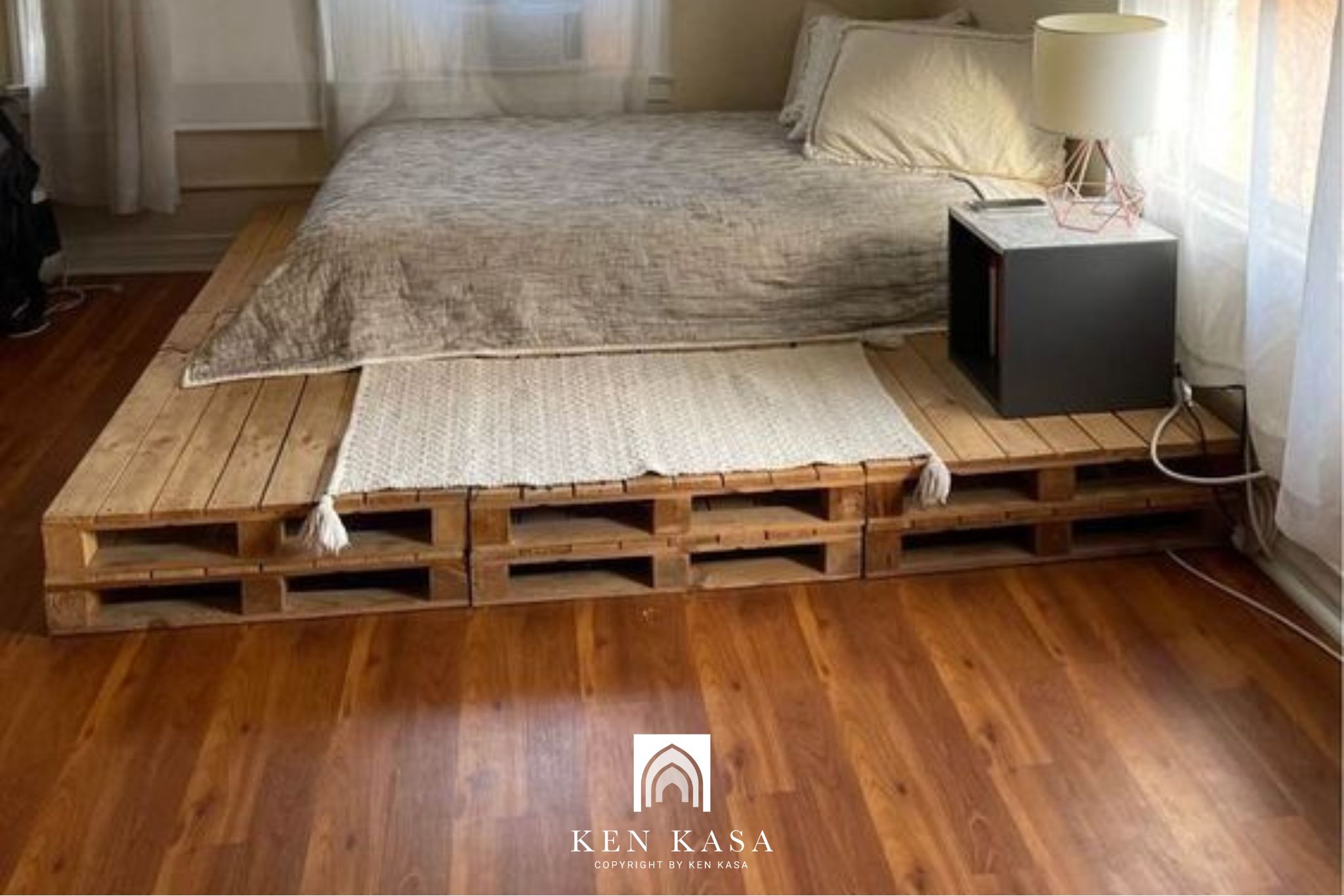 sử dụng giường pallet để tiết kiệm chi phí